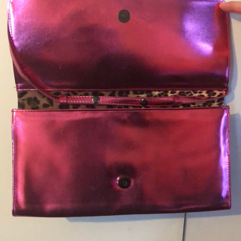 Leopard print Nicki Minaj clutch great condition! - Picture 3 of 4